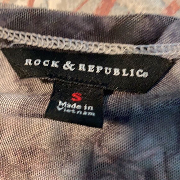 Sheer fleur de lis top - Picture 5 of 5